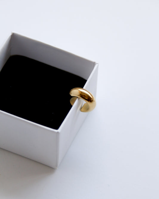 Claire Earcuff in gold