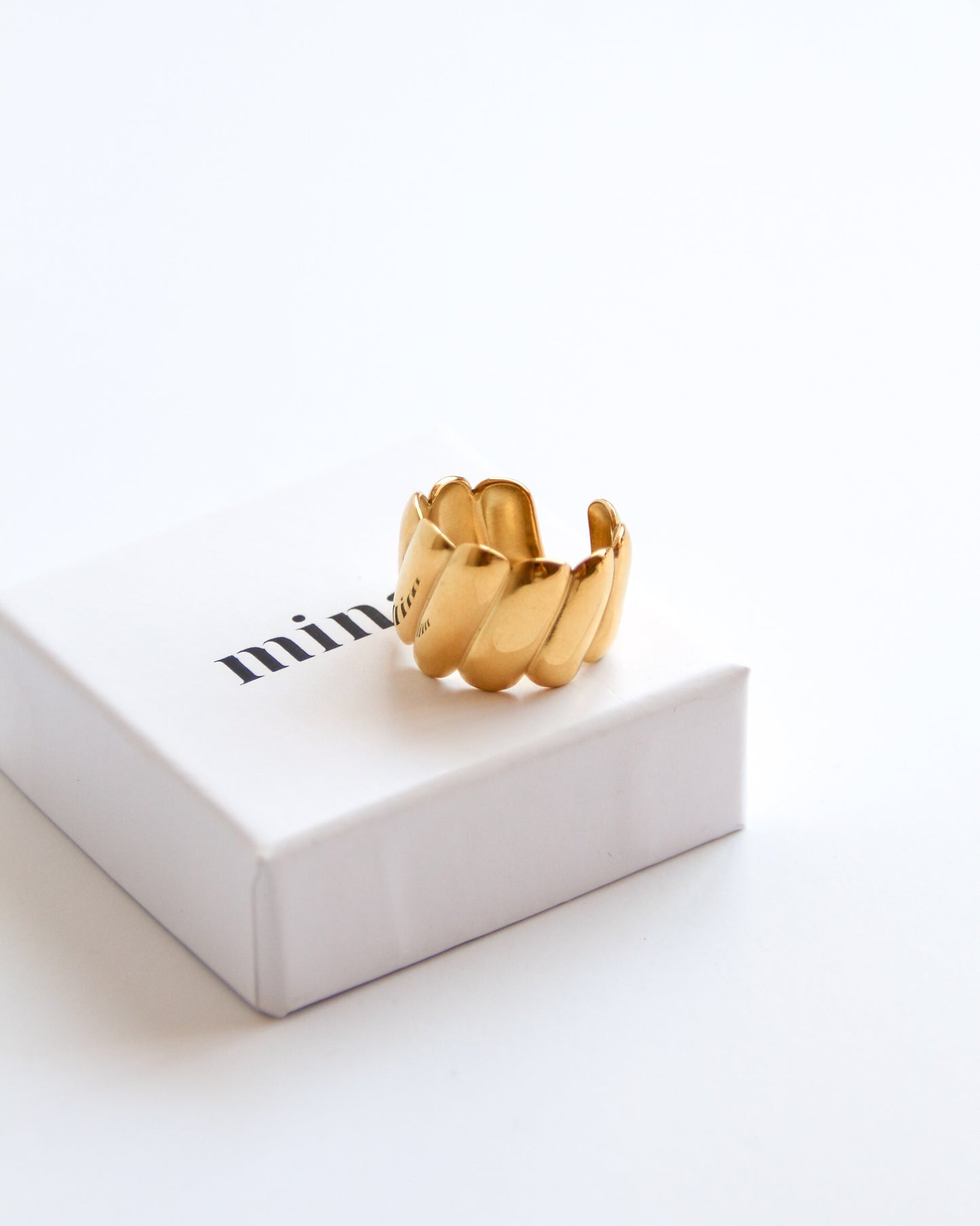 Hazel Ring in gold