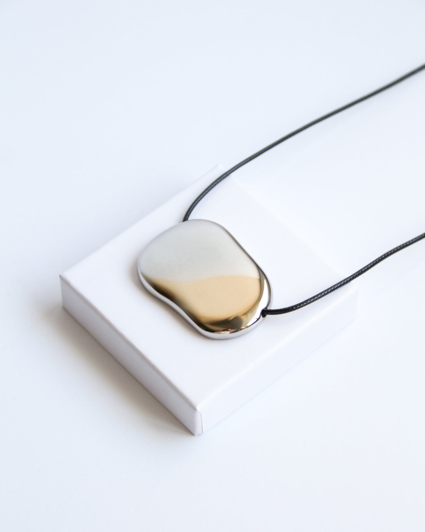 Lyla Necklace in silver