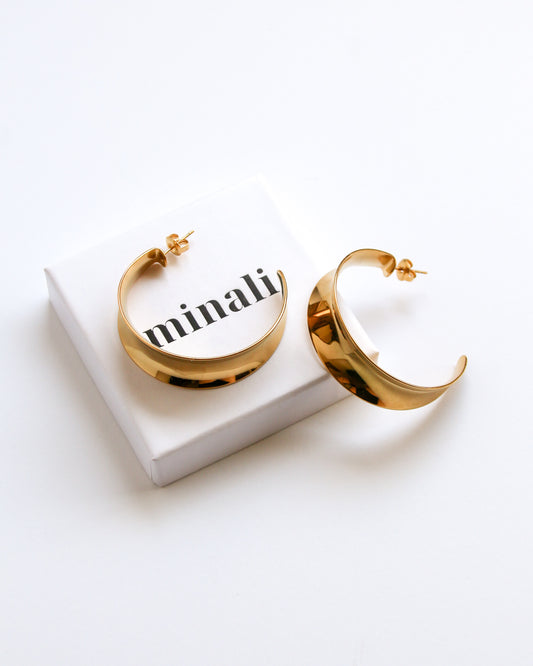Selene Hoop Earrings in gold