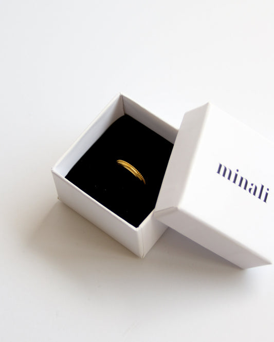 Violet Ring in gold