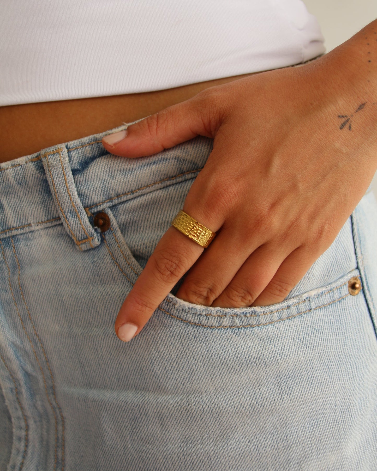 Mila Ring in gold