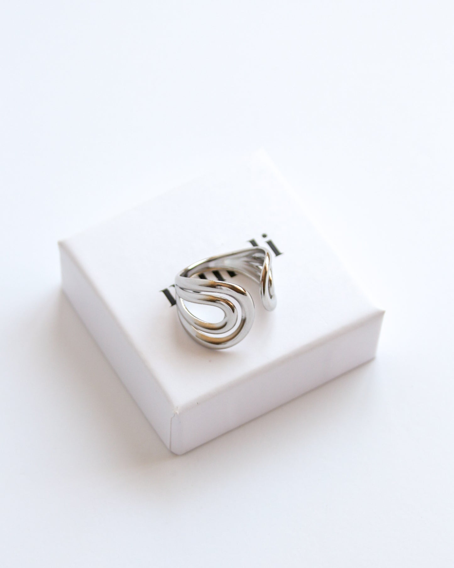 Vicky Ring in silver