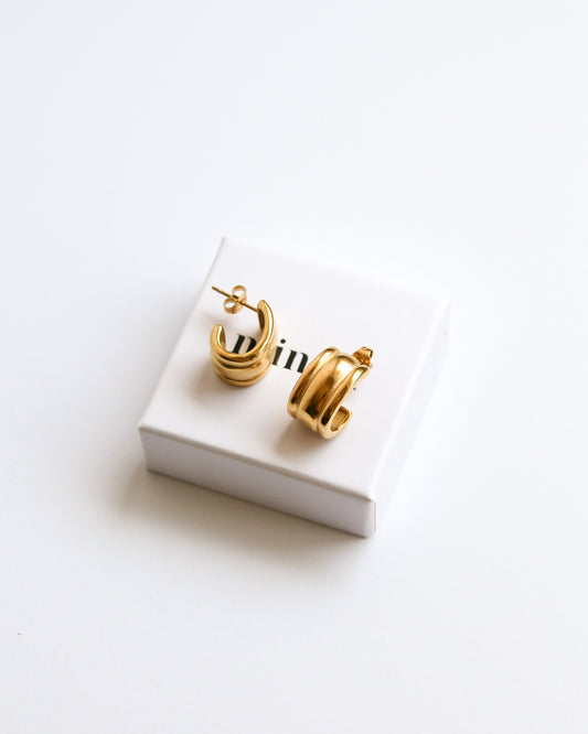 Stella Earrings in gold