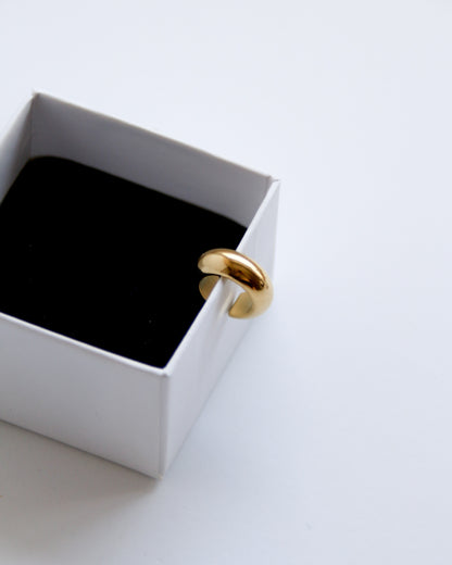 Claire Earcuff in gold