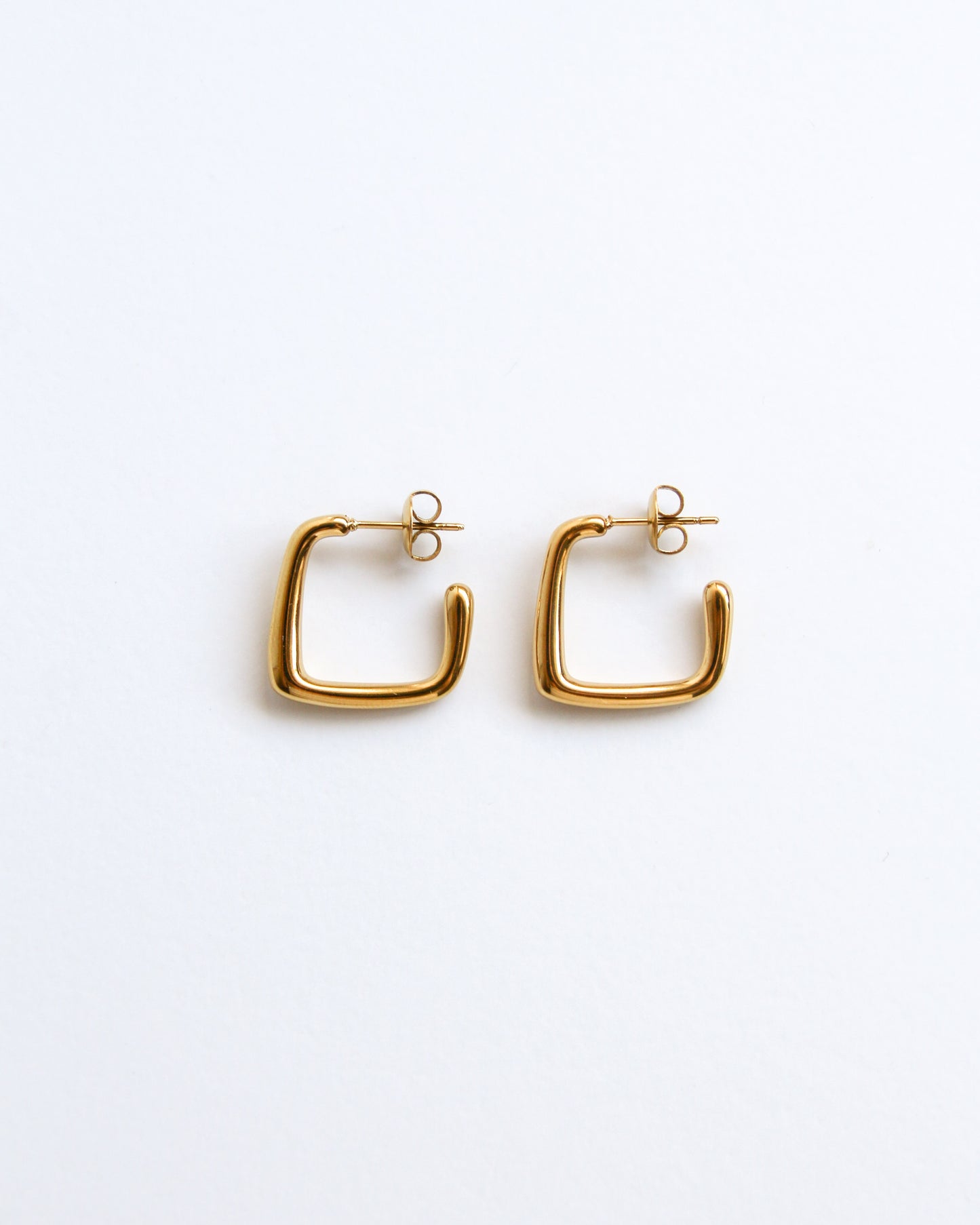 Alba Earrings in gold