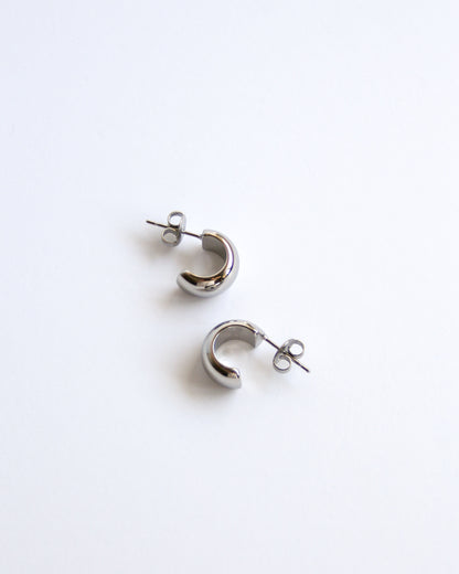 Lunette Earrings in silver