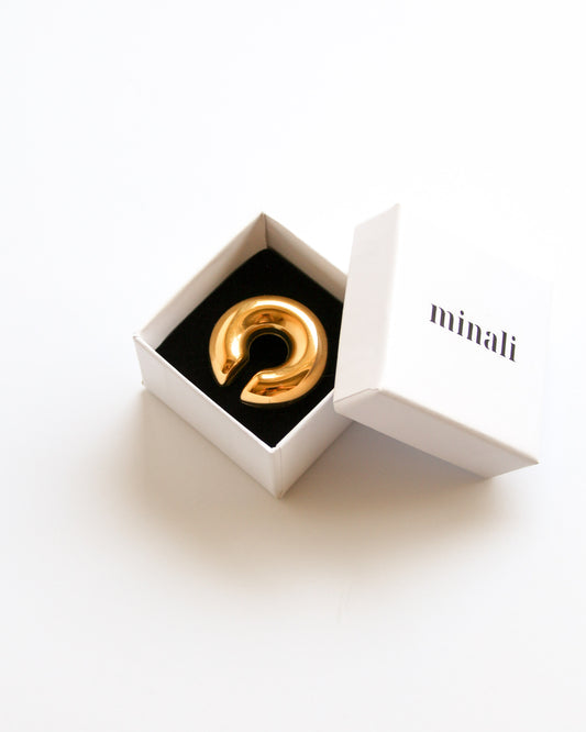 Bold Earcuff in gold