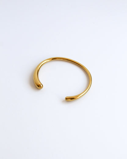 Sculpt Bracelet in gold