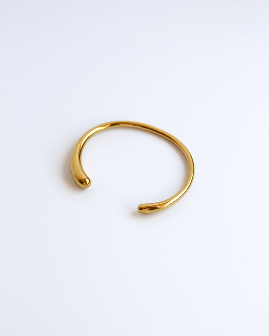 Sculpt Bracelet in gold