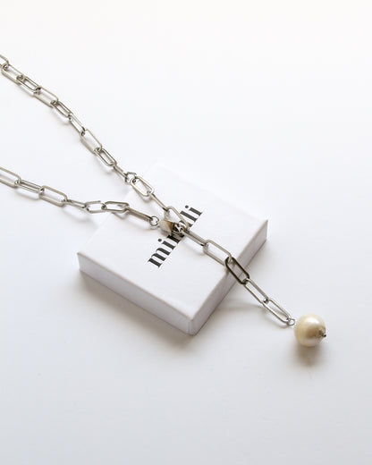 Charlotte Necklace in silver