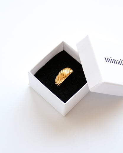 Elune Ring in gold