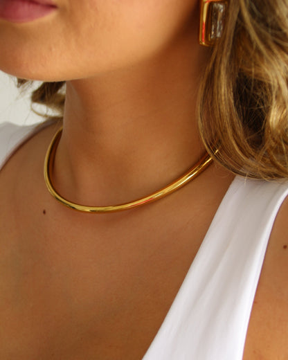 Sculpt Necklace in gold