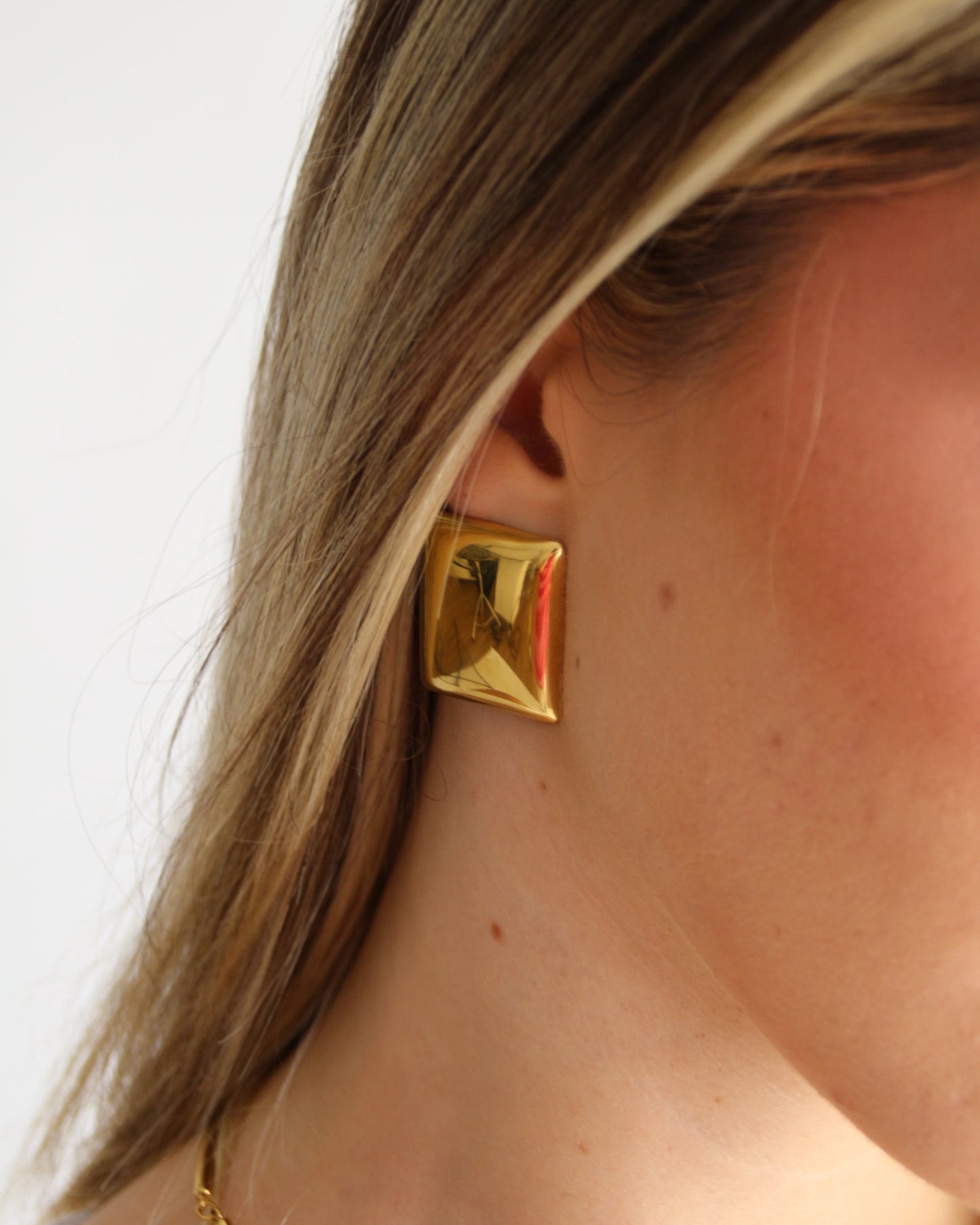 Blake Earrings in gold