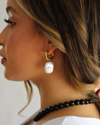 Perla Earrings in gold