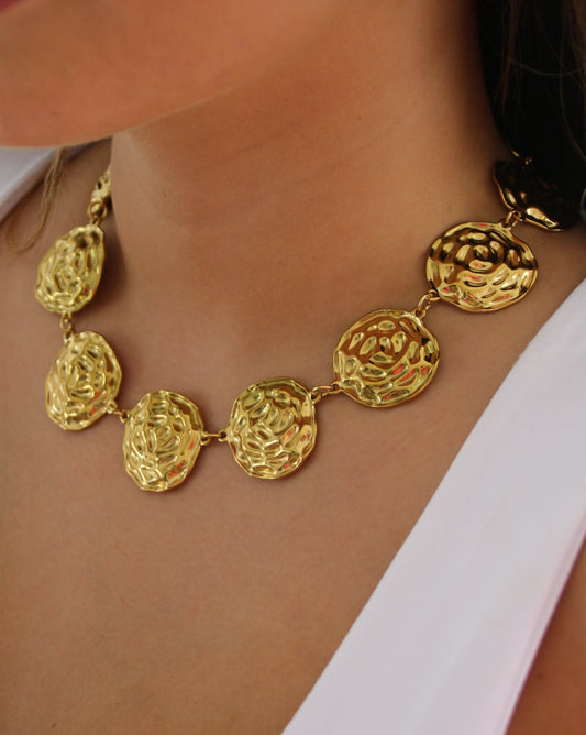Ava Necklace in gold