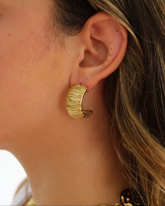 Eleanor Earrings in gold