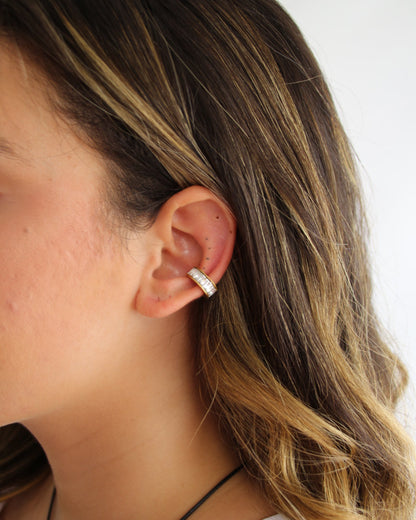 Lumina Earcuff in gold