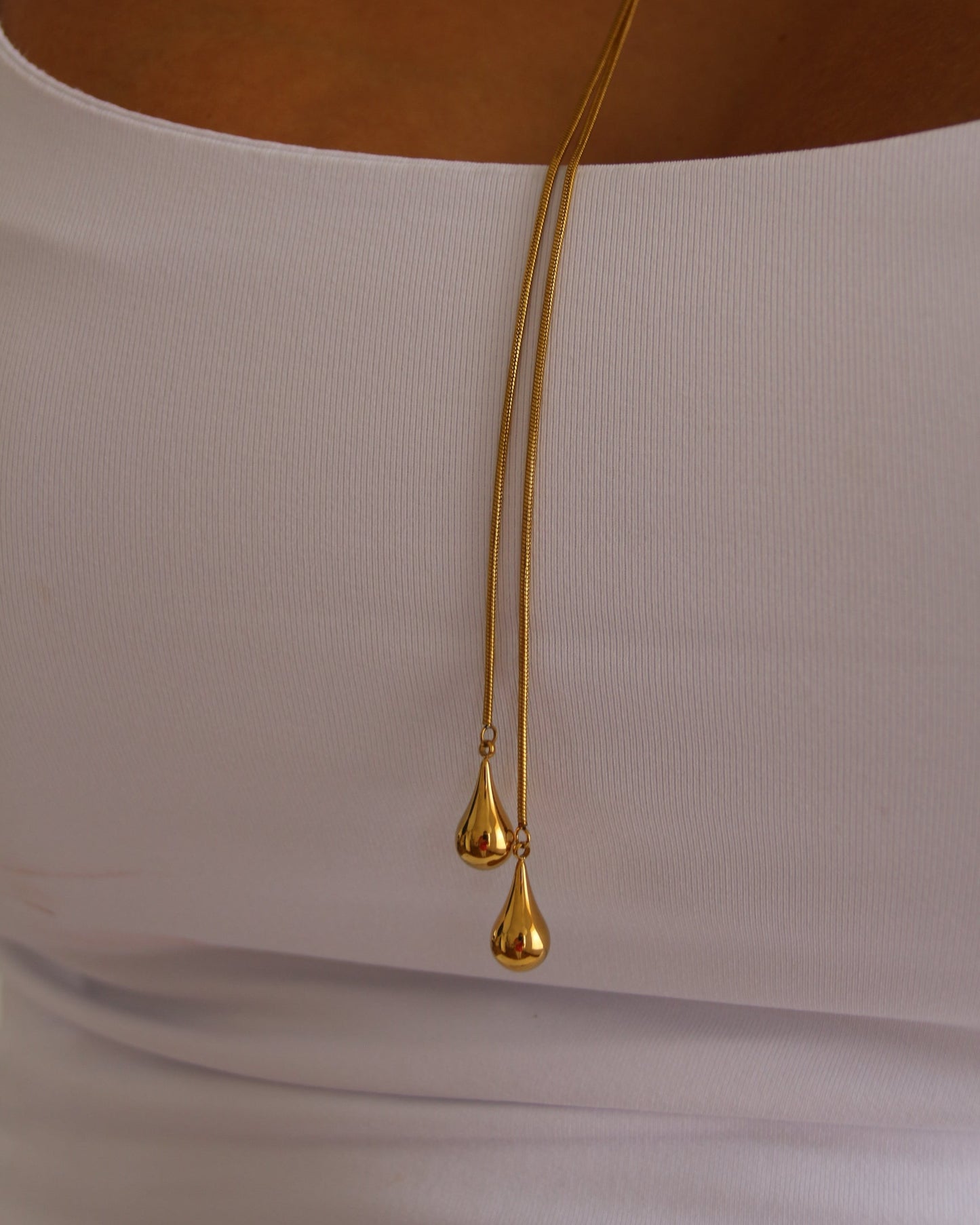 Amara Necklace in gold