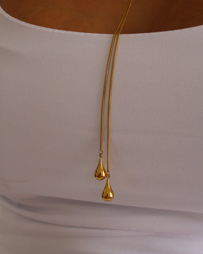 Amara Necklace in gold
