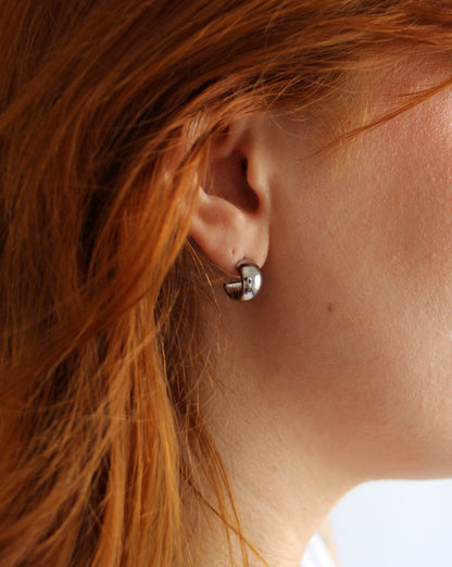 Lunette Earrings in silver