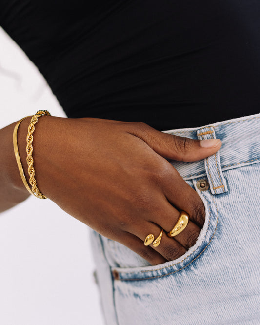 Lou Ring in gold