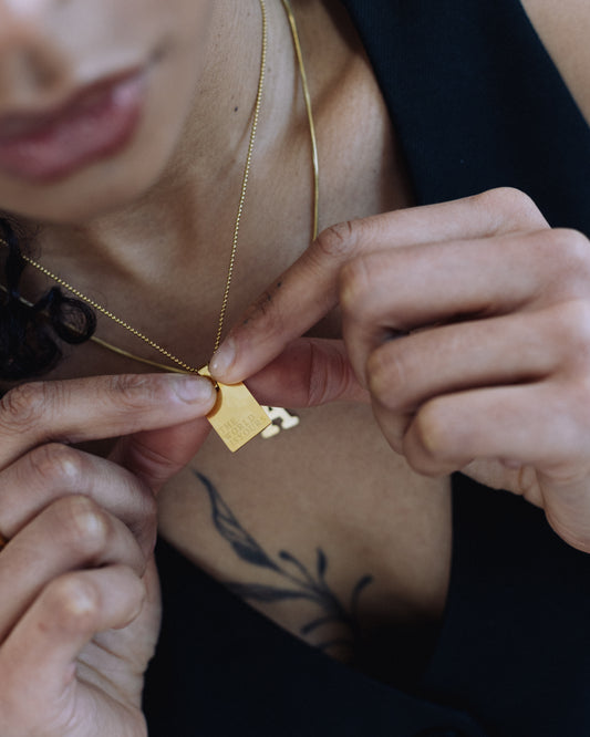 Yours Necklace in gold