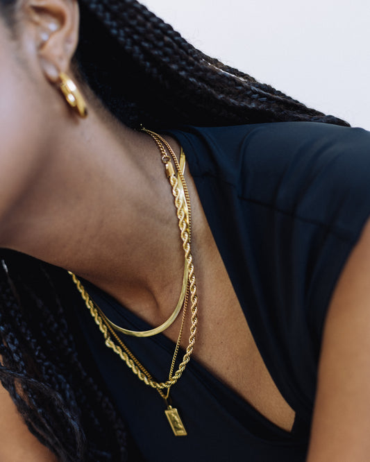 Aria Necklace in gold