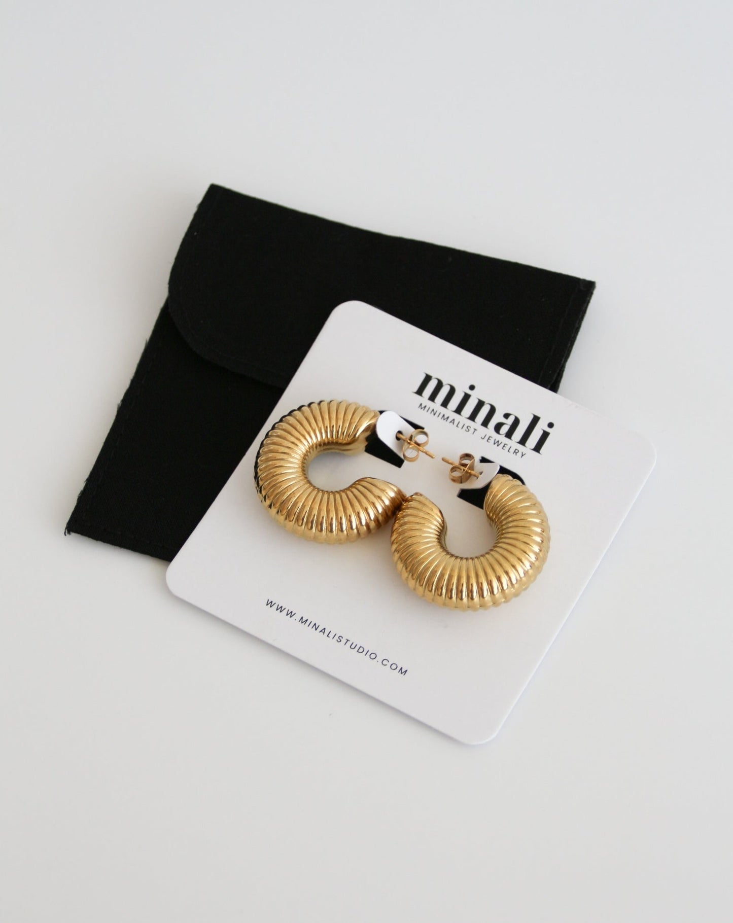 Audrey Earrings in gold