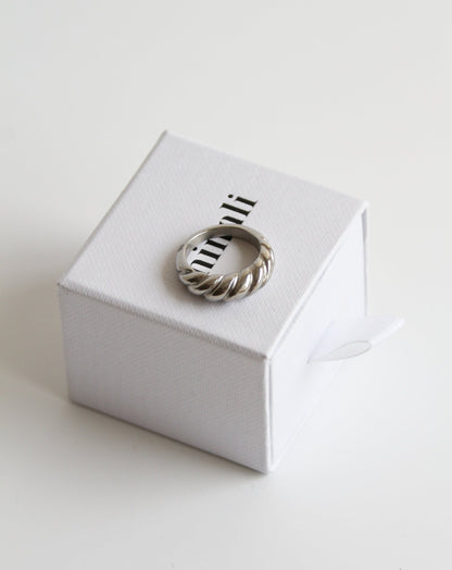 Francine Ring in silver