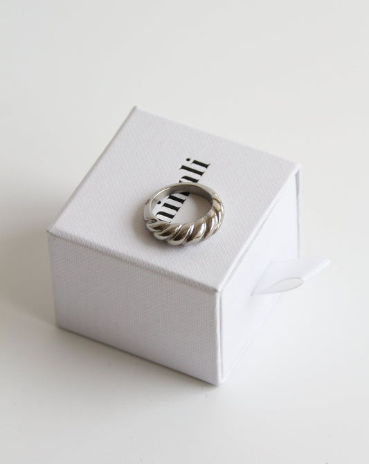 Francine Ring in silver