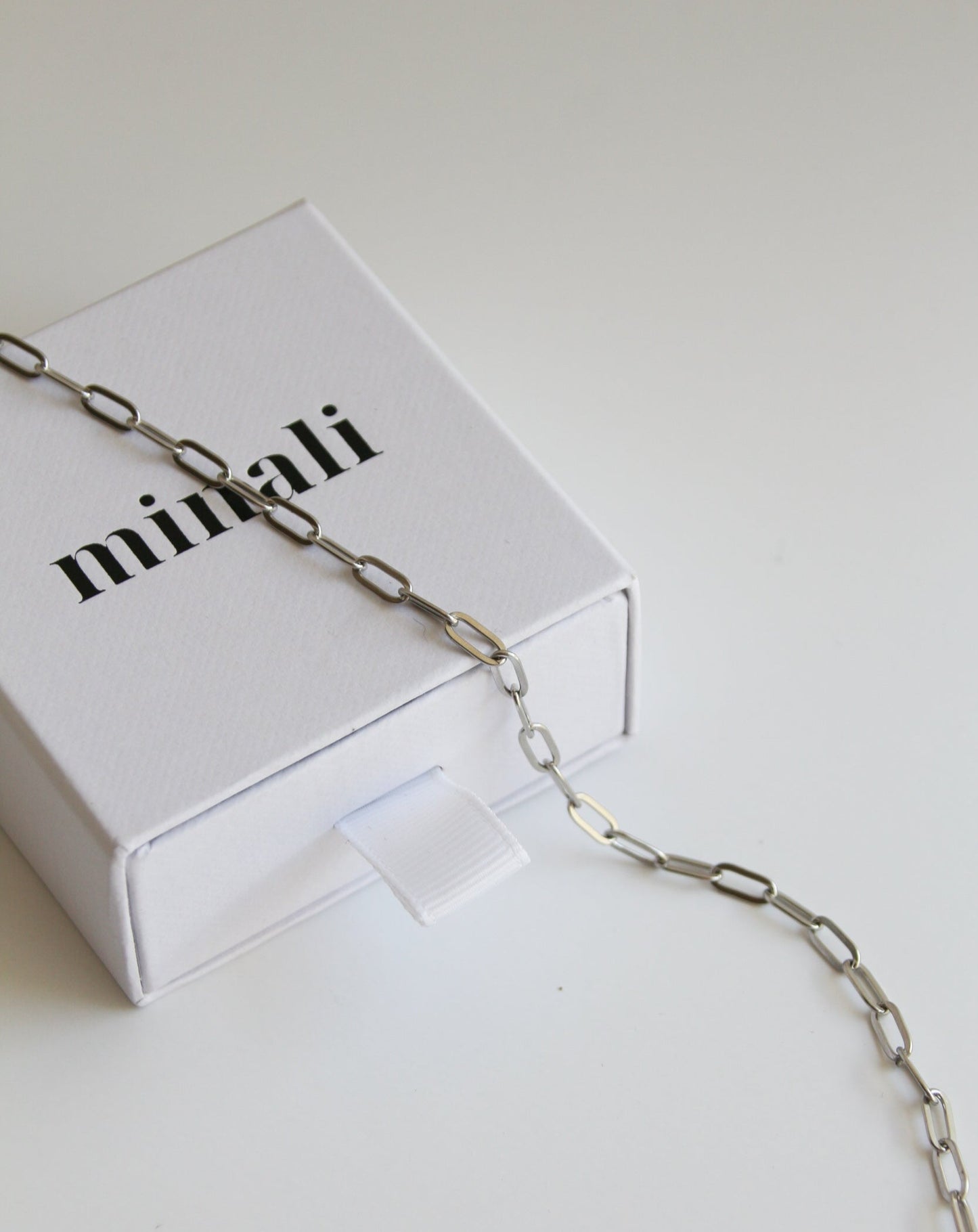 Leah Chain in silver