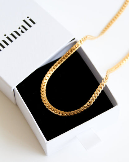 Claire Necklace in gold