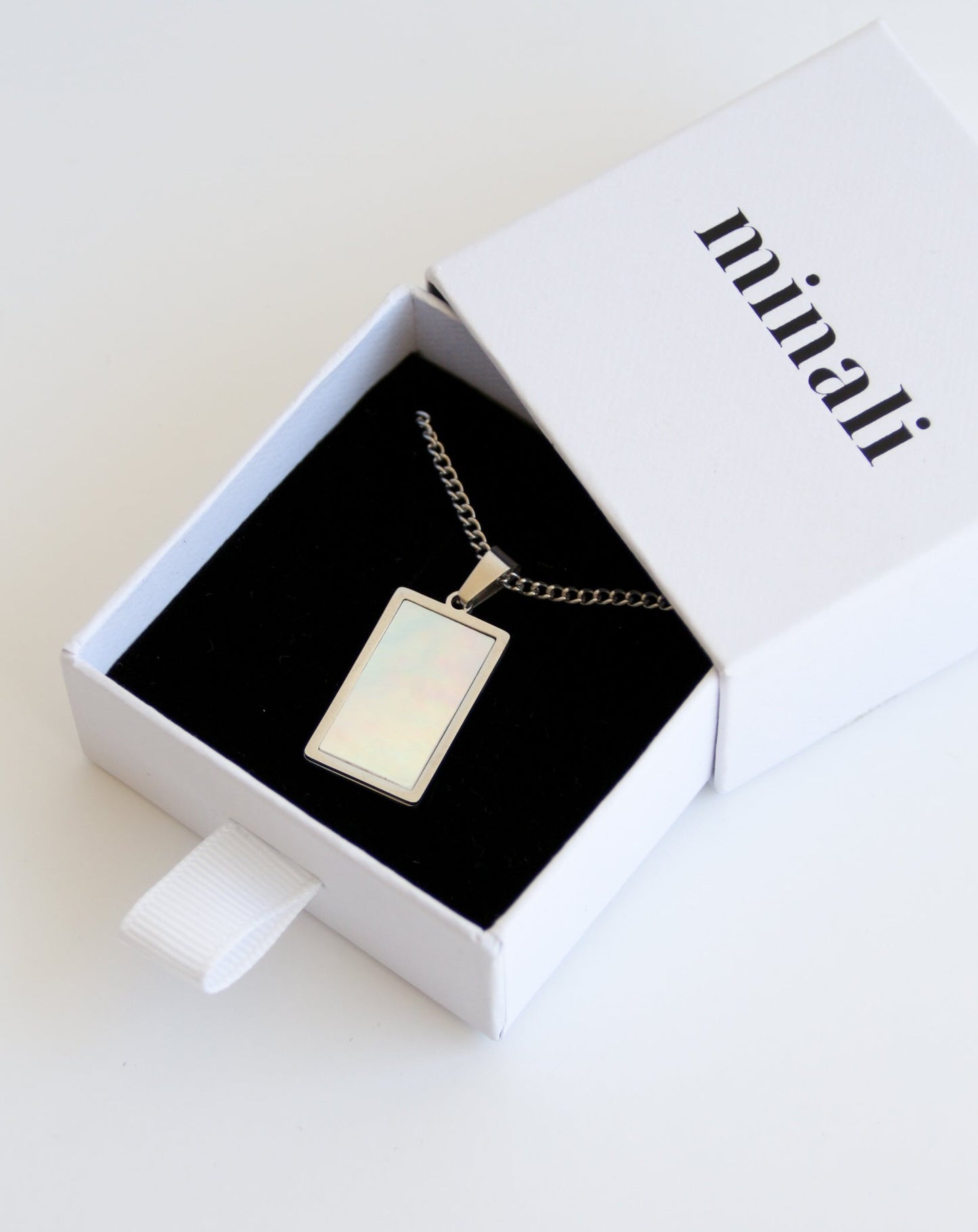 Opaline Necklace in silver
