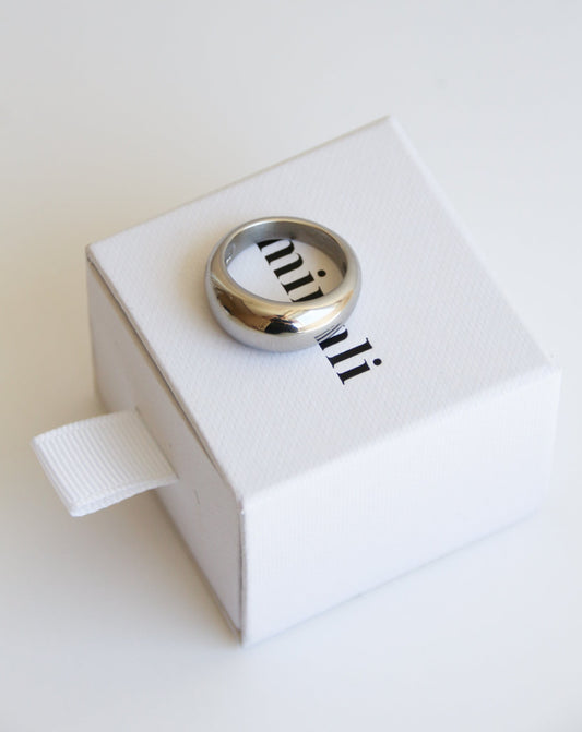 Lou Ring in silver