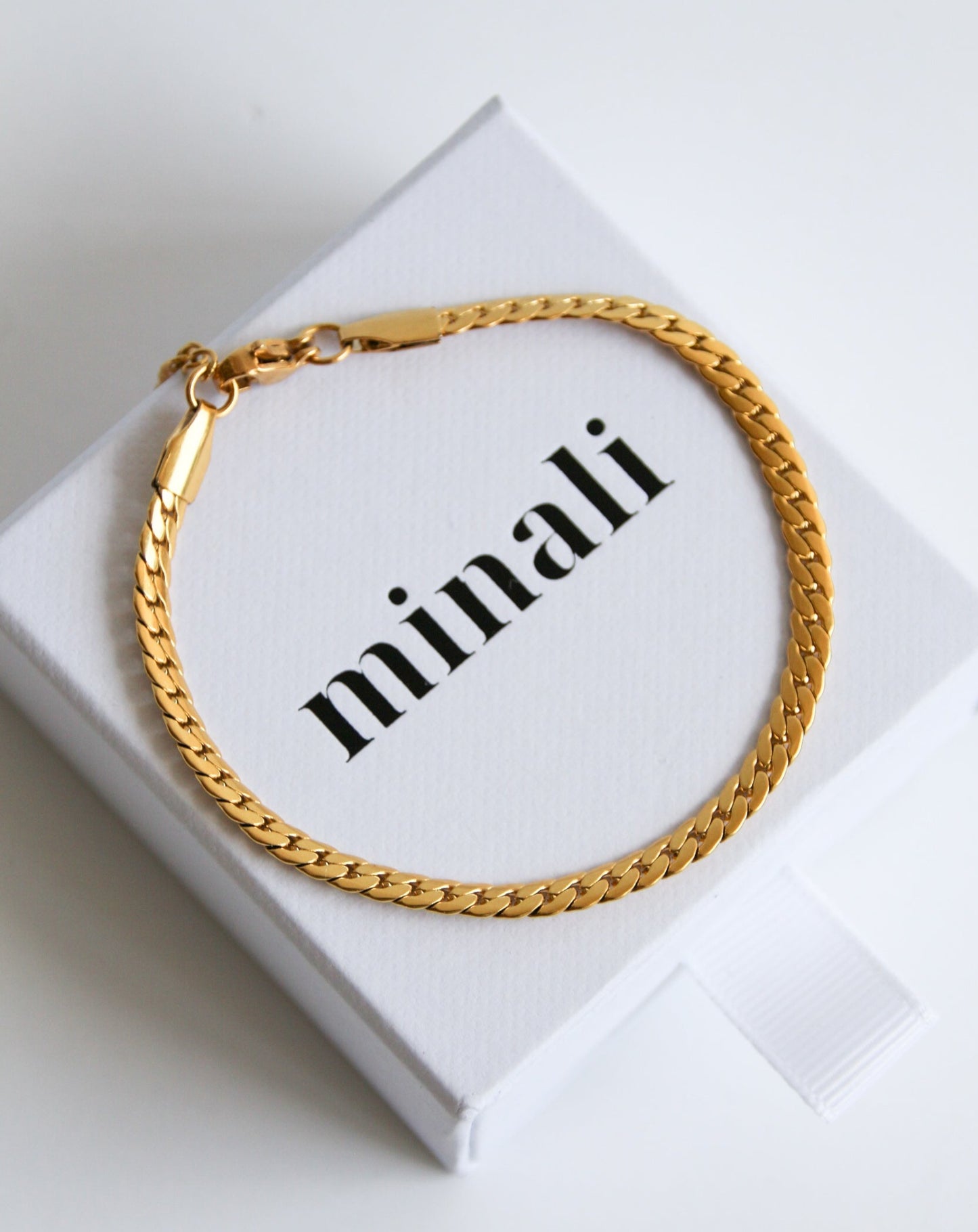 Claire Bracelet in gold