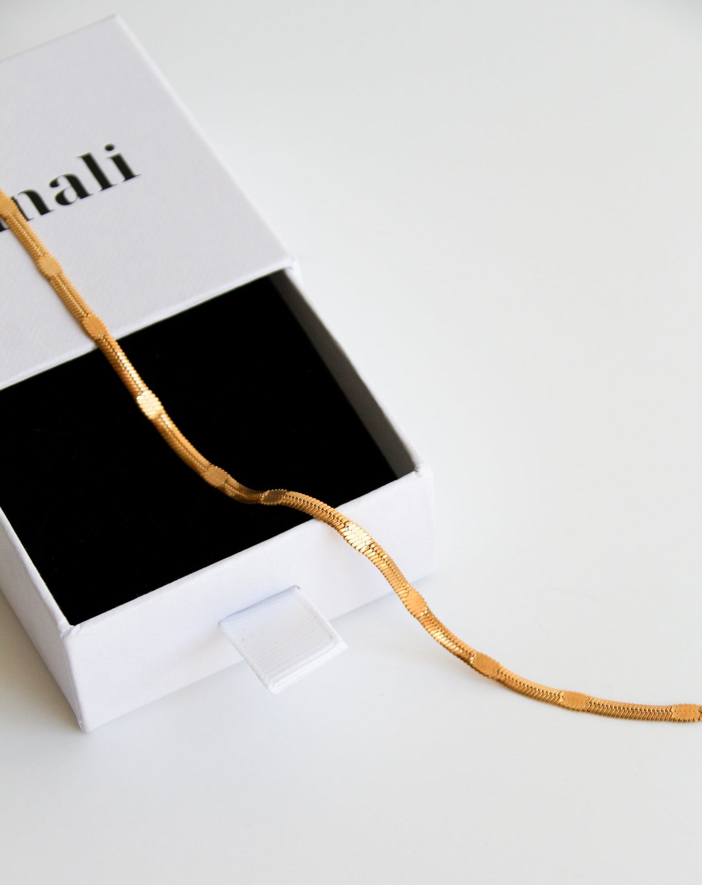 Lilith Necklace in gold