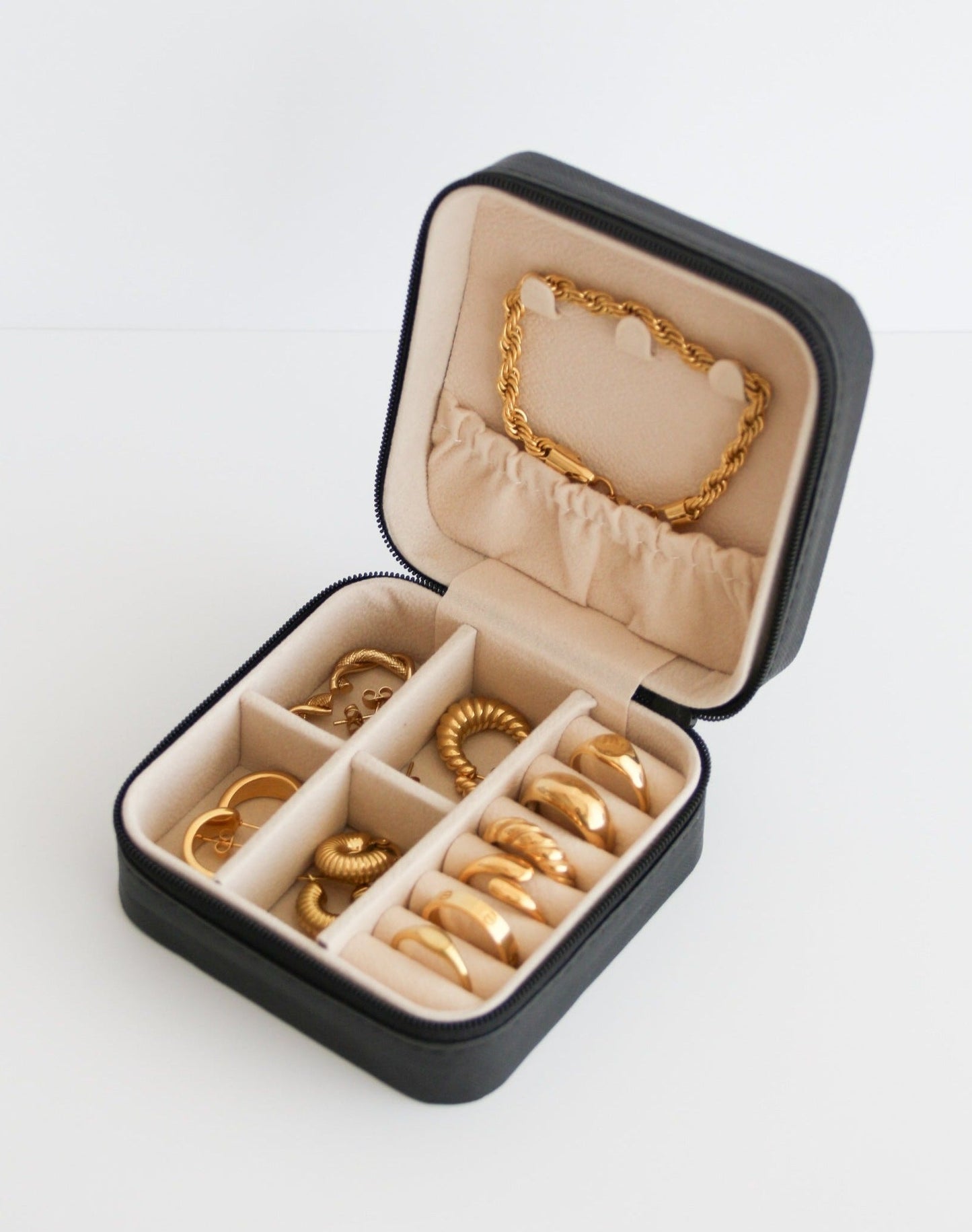 Jewelry Box in black