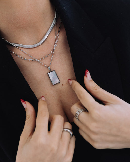 Opaline Necklace in silver